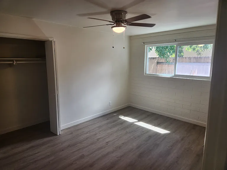 922 E Montebello Ave #A — Photo 4