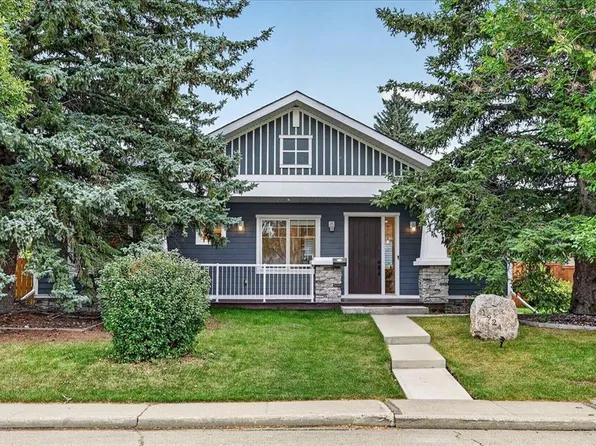 1924 W Glenmount Dr SW, Calgary, AB T3E 4B6