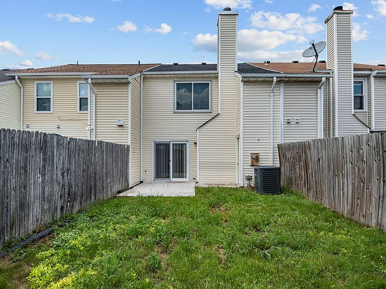 1365 Longlac Rd — Photo 20