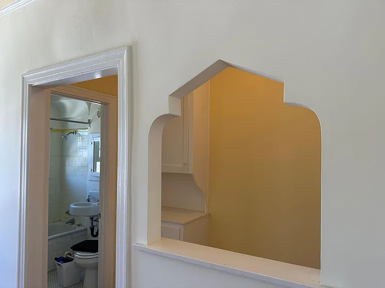 1129 N Hoover St #203 — Photo 9