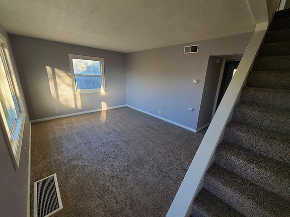 2nd image of 4607 Maywood Pl