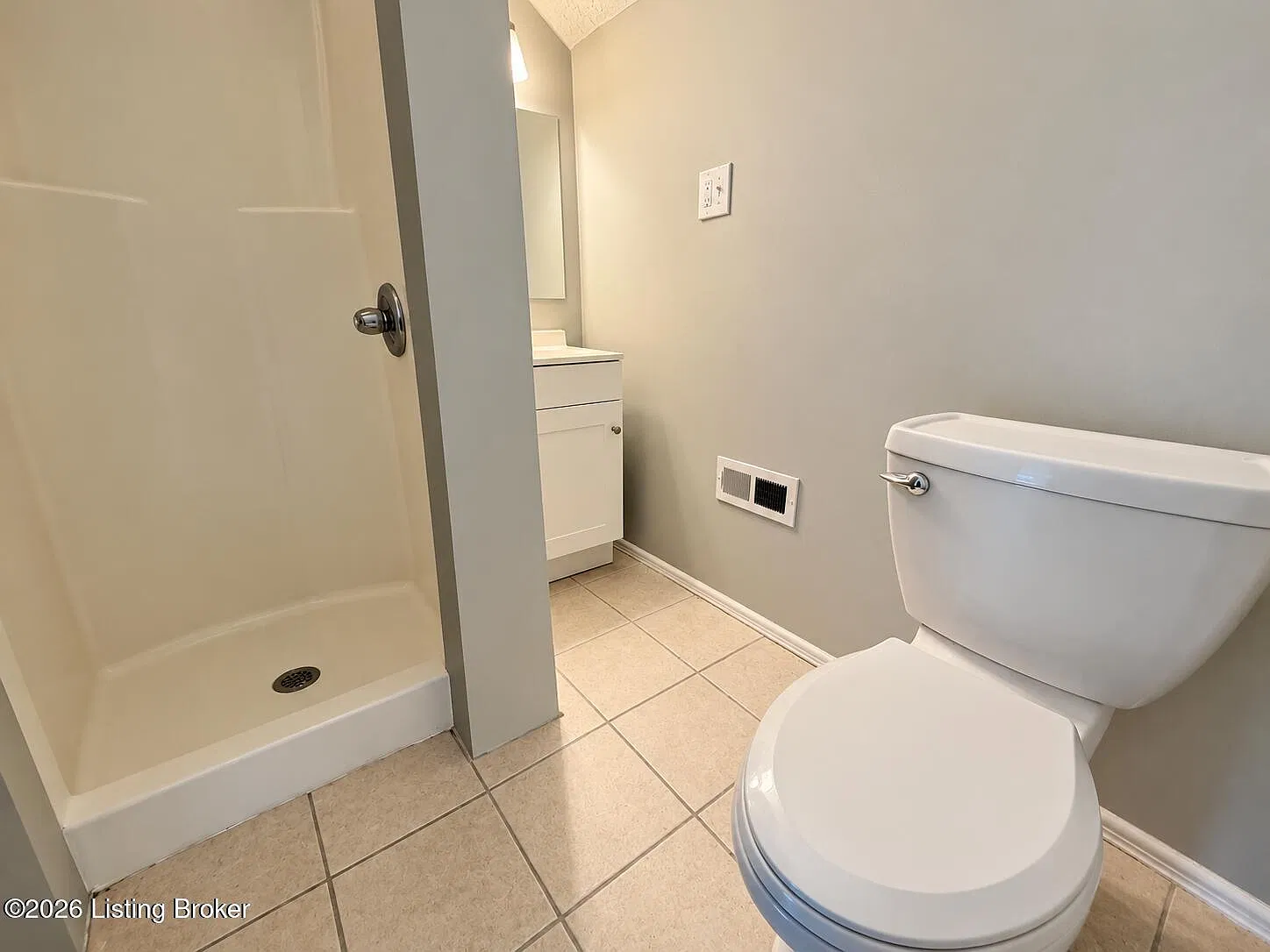 1 bed, 1.0 bath, 650 sqft, $595 — Photo 4
