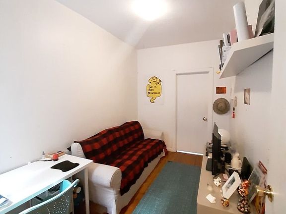 3rd image of 377 Sumpter St #2B