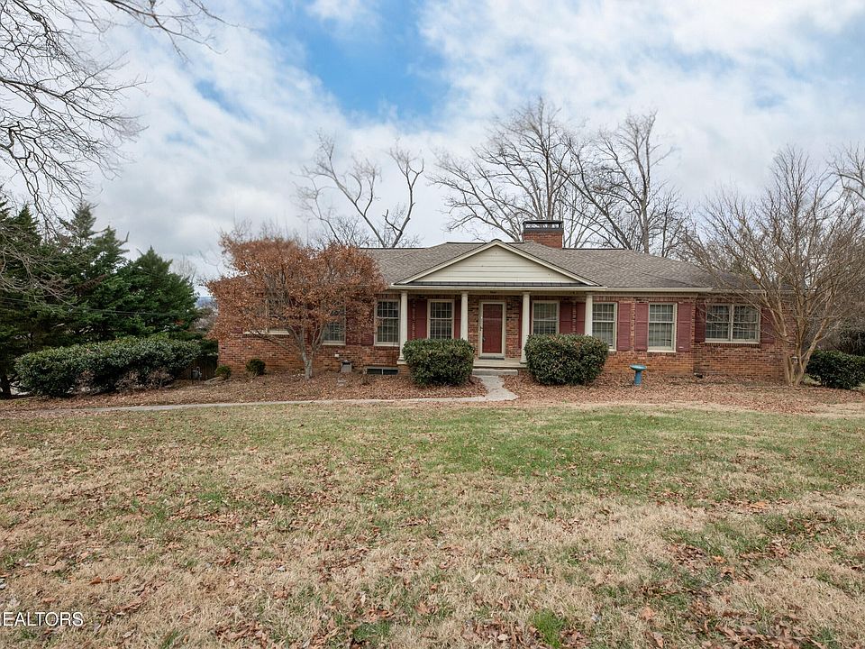 1st image of 8617 Sandhurst Dr