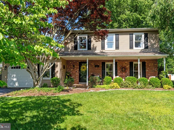 1569 Silver Lake Rd, Langhorne, PA 19047