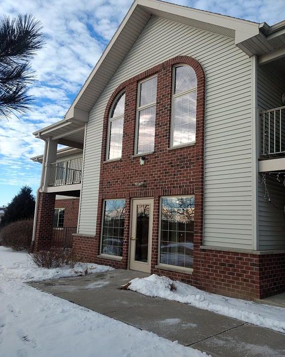 1st image of W1064 Marietta Ave APT 209