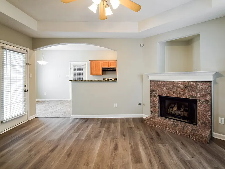 10093 Woodland Hills Dr — Photo 5