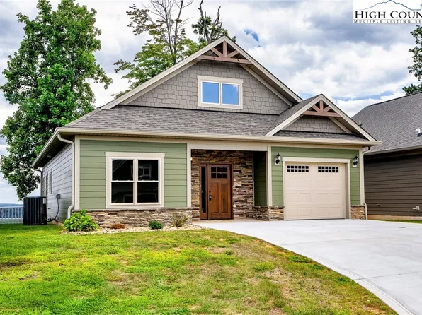 1387 River Club Ridge, Lenoir, NC 28645