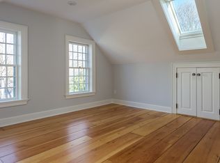 389 Quissett Ave, Falmouth, MA 02540