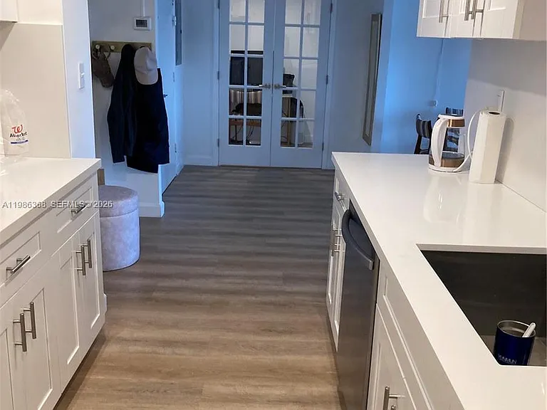 5401 Collins Ave #320 — Photo 24