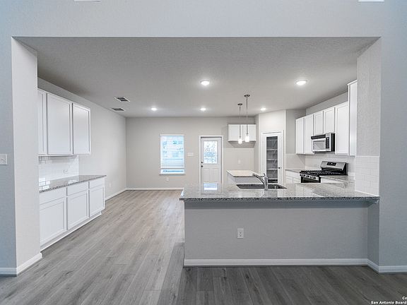 5th image of 14712 Sycamore Crossing