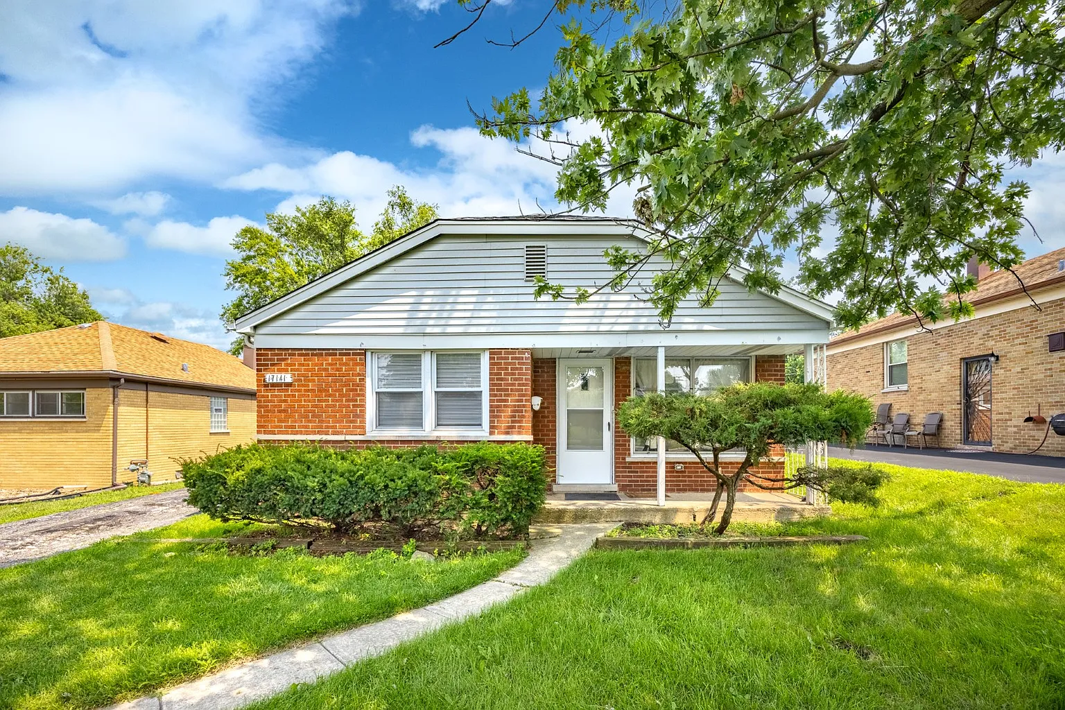 17141 Highland Ave photo 1