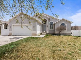 1130 S Topaz Rd, Saratoga Springs, UT 84045
