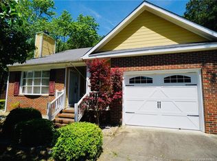 104 Stonesthrow Ln, Raeford, NC 28376