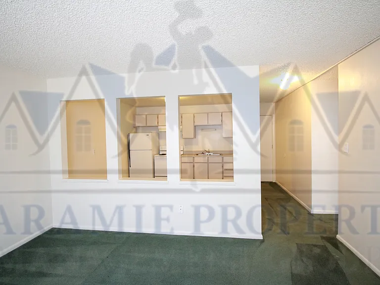2310 E Garfield — Photo 8