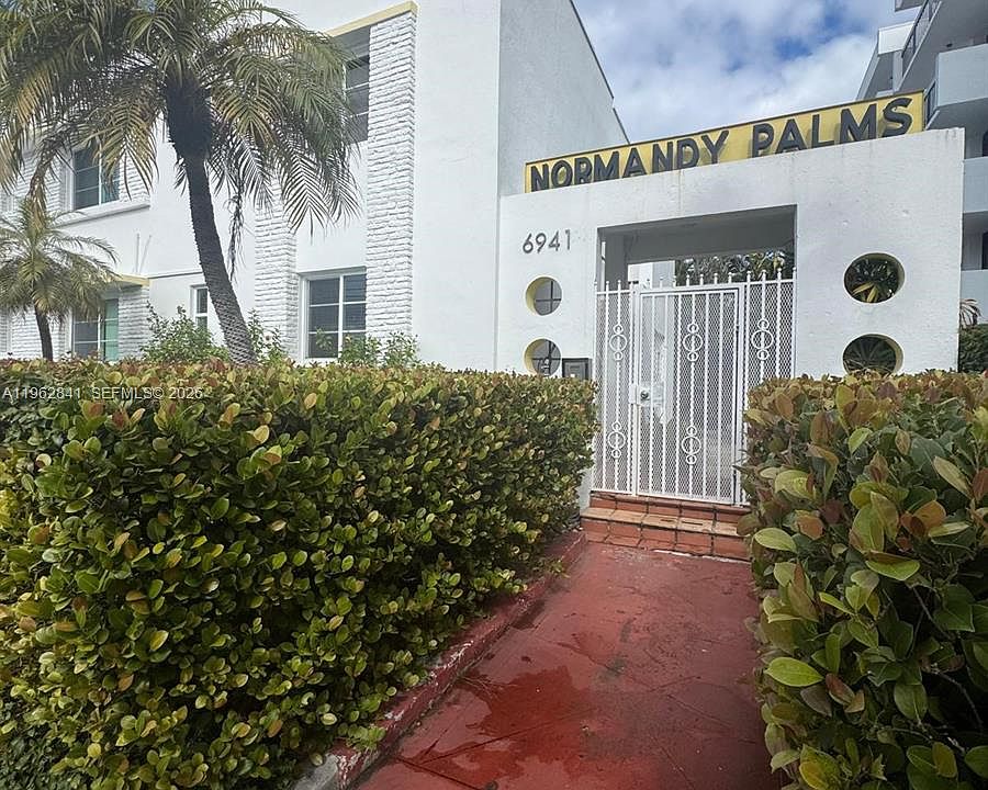 1st image of 6941 Bay Dr APT A-1