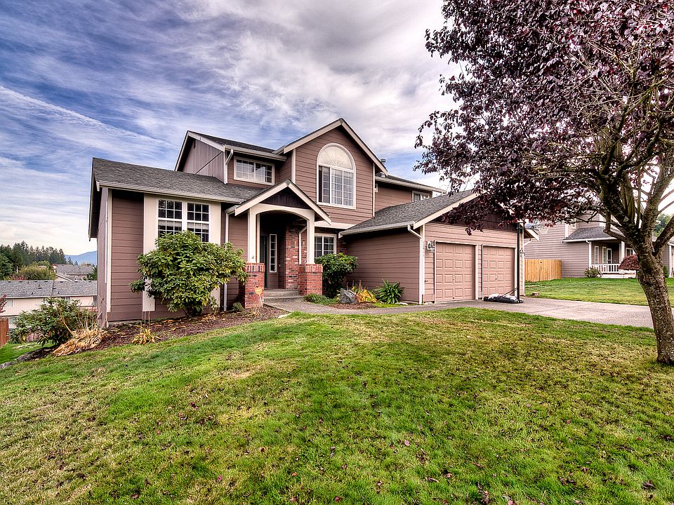 1st image of 12511 201st Avenue Ct E