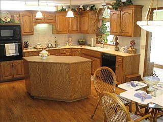4th image of 3104 S 165th Ave