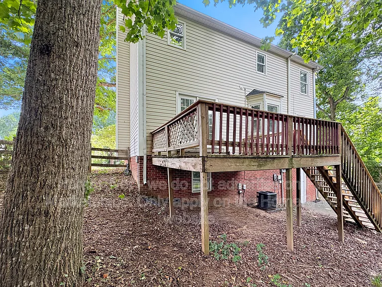 2155 Dave St — Photo 17