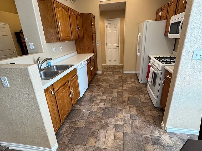 1141 W 360 N #4 — Photo 8