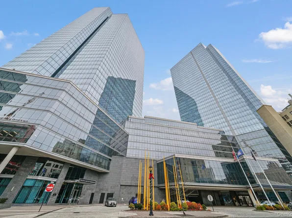 1 Renaissance Square #15E, White Plains, NY 10601