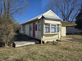(Undisclosed Address), Elizabethton, TN 37643