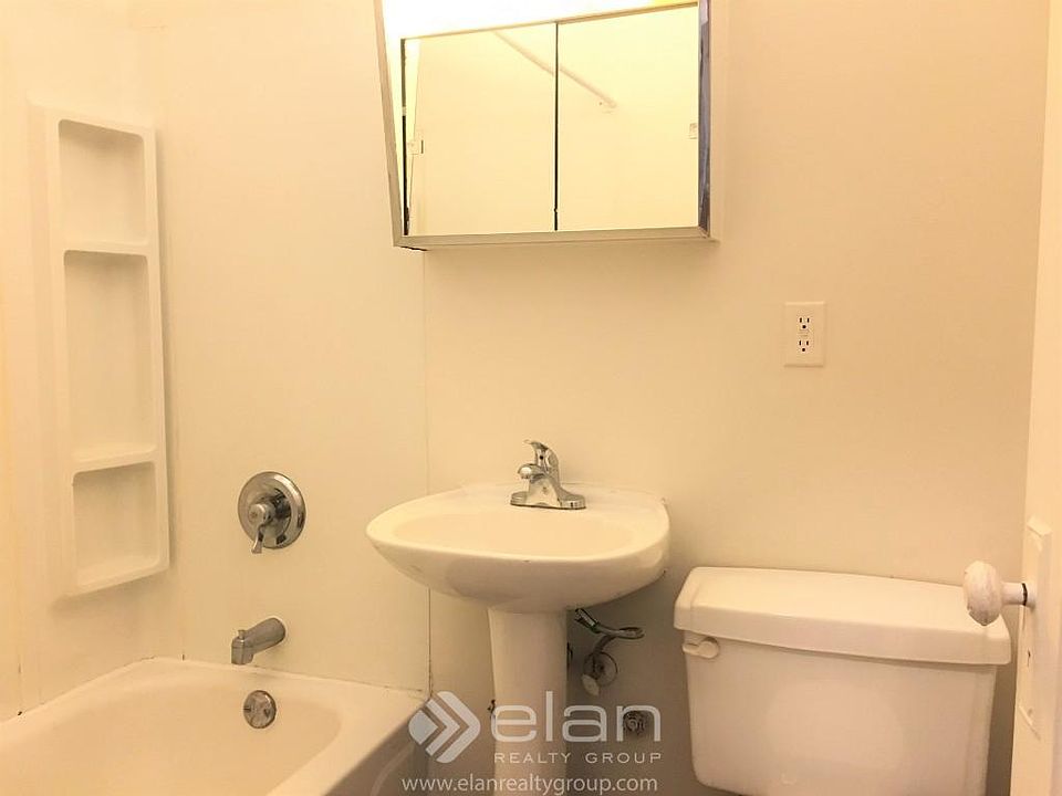 1st image of 3957 W Irving Park Rd APT 205