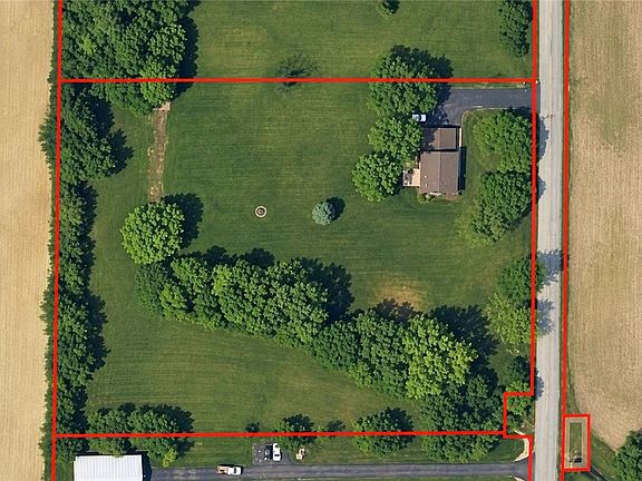 2nd image of 8207 Wellbaum Rd