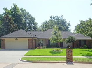 2621 Barry Switzer Ave, Norman, OK 73072