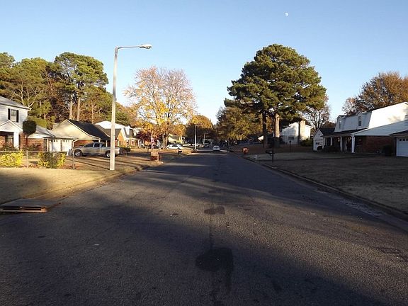 5th image of 1285 Rosecliff Ave
