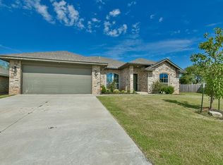 4200 Caracara Ct, Norman, OK 73072