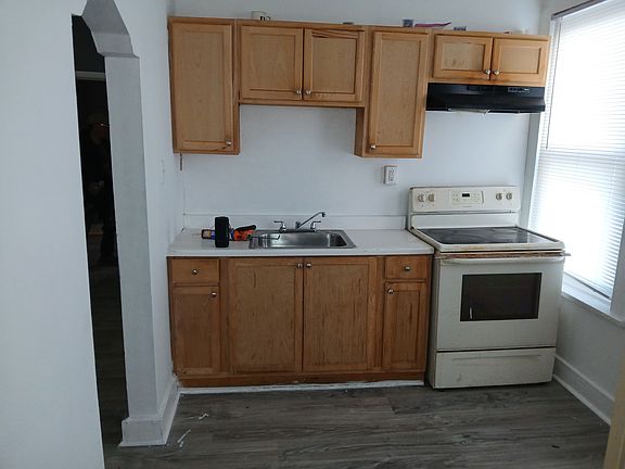 3rd image of 3719 L St Floor 2