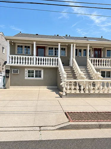 424 Beach 48th St #2 Photo 1