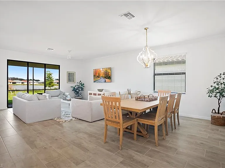 11512 Shady Palm Way — Photo 4