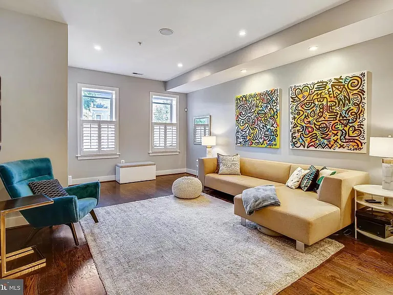730 Girard St NW #1 — Photo 4