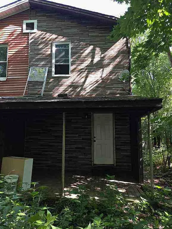 3 bed, 924 sqft, $1,800 — Photo 2