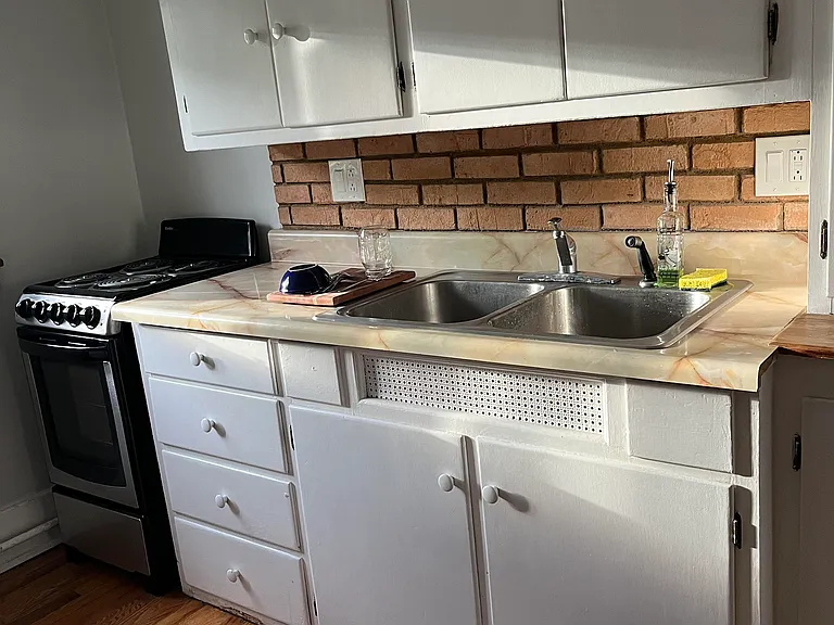 2 Avon Pl #B — Photo 7