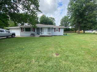 1403 E Franklin St, Clinton, MO 64735