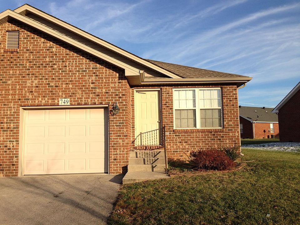 1st image of 749 Cobbler Ln W
