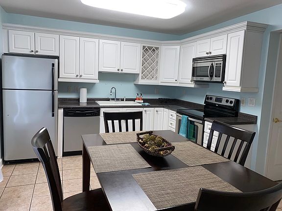 4th image of 1802 Jackson Ave W APT 95