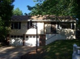 409 SE Annette St, Lees Summit, MO 64063