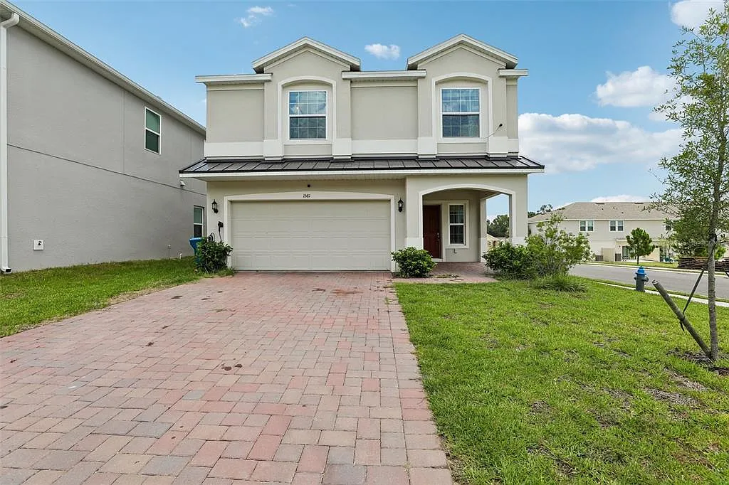 4 bed, 2.5 bath, 2956 sqft, $3,500 — Photo 1