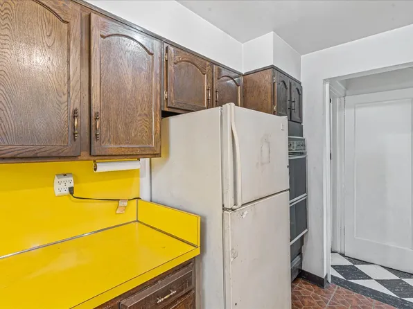 180-19 Grand Central Parkway image 10 of 24