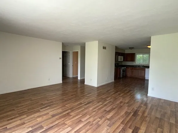 2610 Blarney Stone Dr, Beloit, WI 53511
