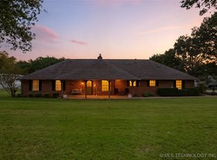 9060 E Prairie View Dr, Claremore, OK 74019