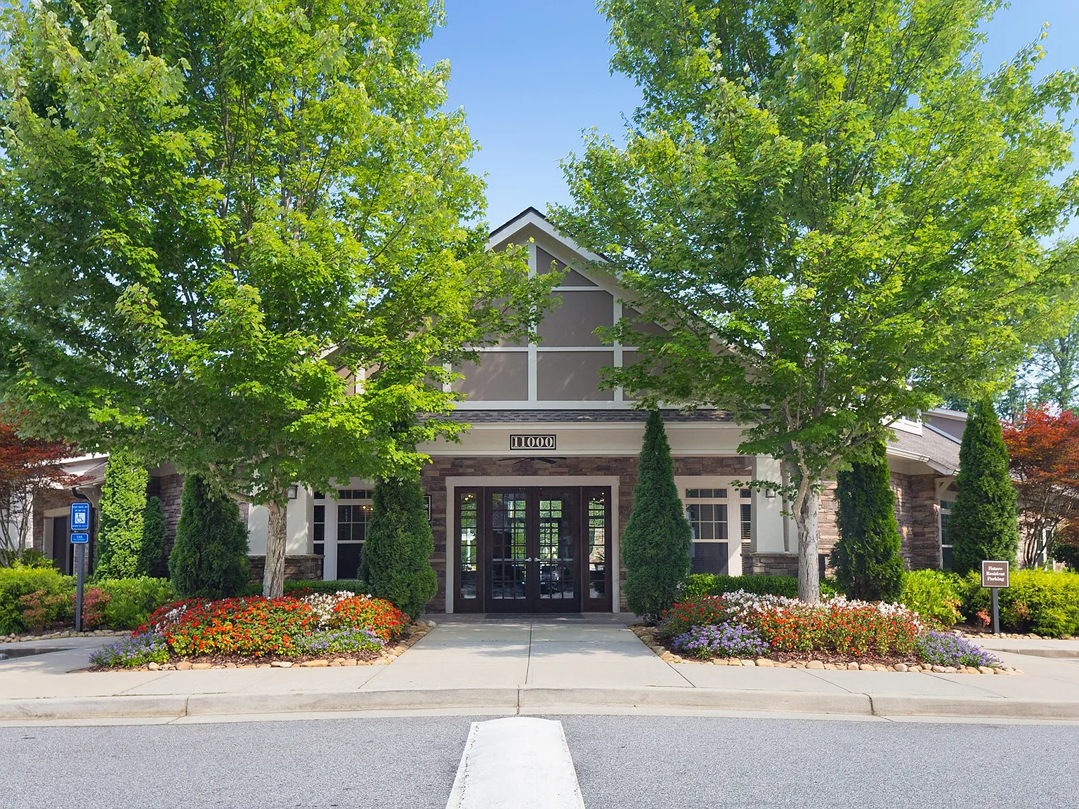 The Oaks at Johns Creek — Photo 1