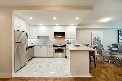 17 Brookbanks Dr Photo 1