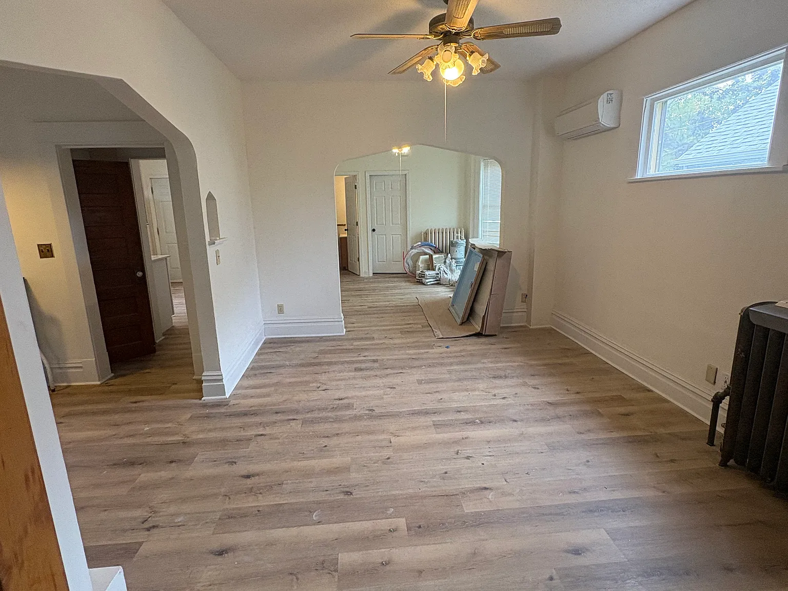 6 bed, 2115 sqft, $3,300 — Photo 3