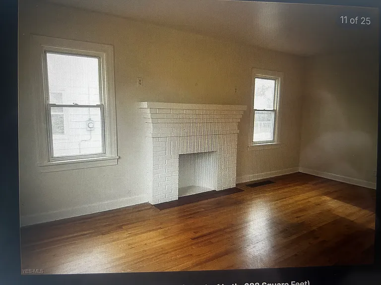 156 Piccadilly St — Photo 2