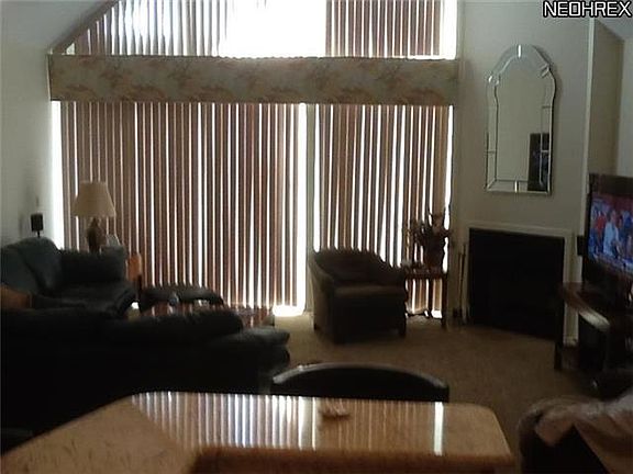 2nd image of 226 Marina Point Dr